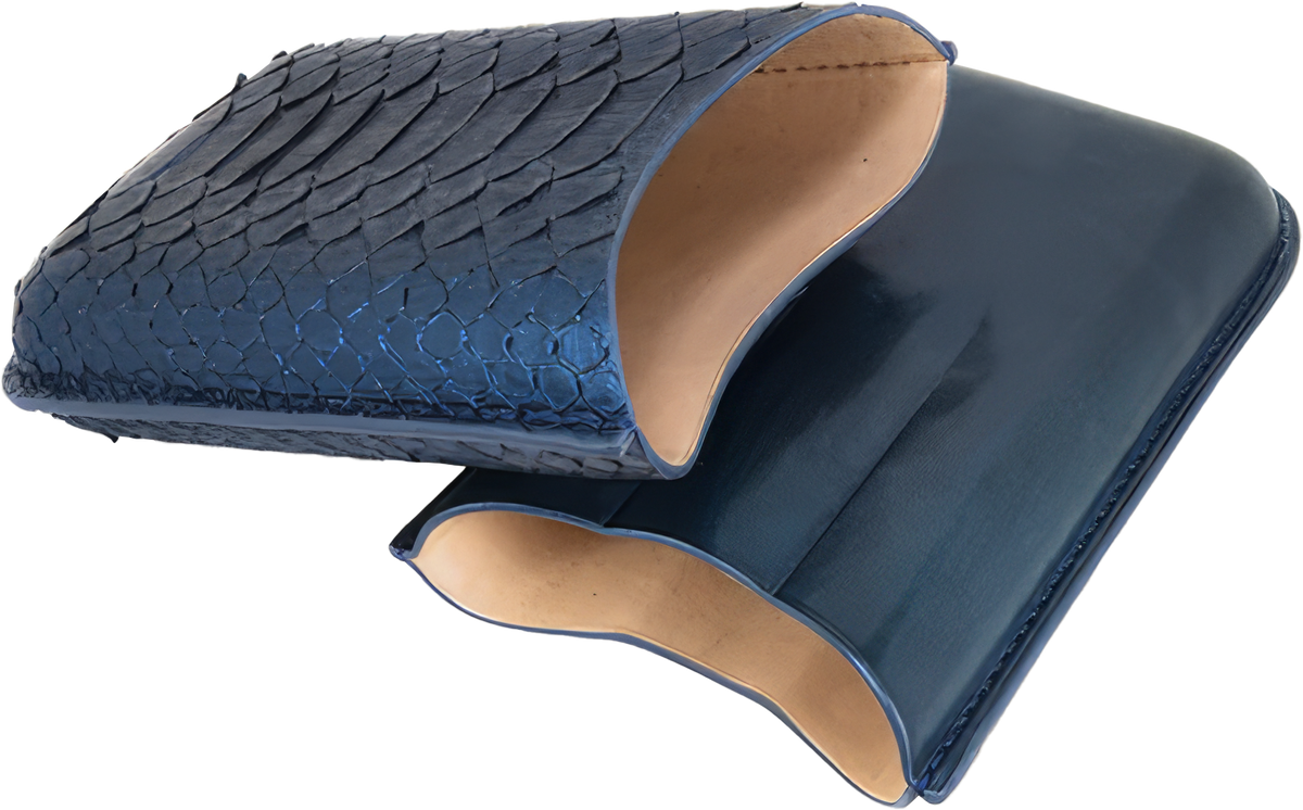 AVANTI EXCLUSIVE ACCESSORIES Blue chưa có hình, labels [style_8010202009947]  Bao da đựng cigar 3 ống - Aznavour I Python (3  Sticks) - Blue shiny