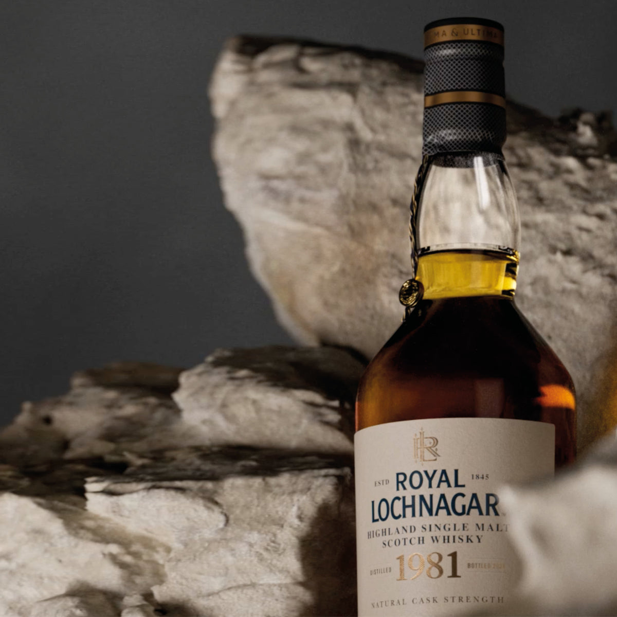 Royal Lochnagar LIQUORS-SPIRITS PU3 ROYAL LOCHNAGAR 1981 – PRIMA &amp; ULTIMA 3