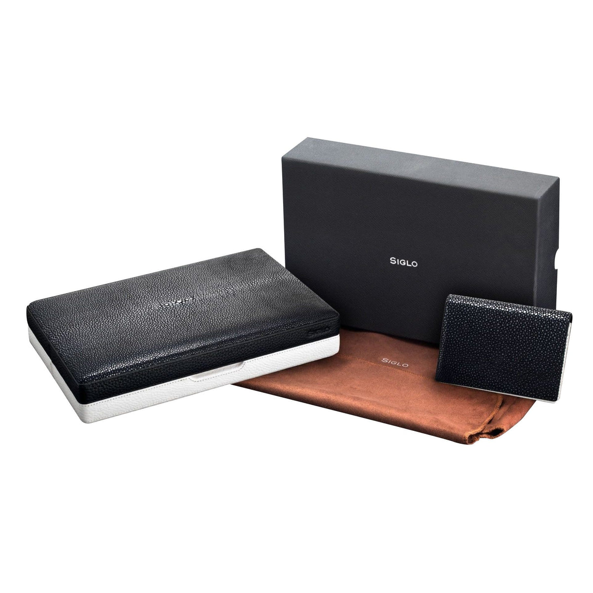 Habanos Specialist Vietnam ACCESSORIES Hộp gỗ đựng Xì Gà bằng gỗ công nghiệp nhãn hiệu SIGLO màu đen.