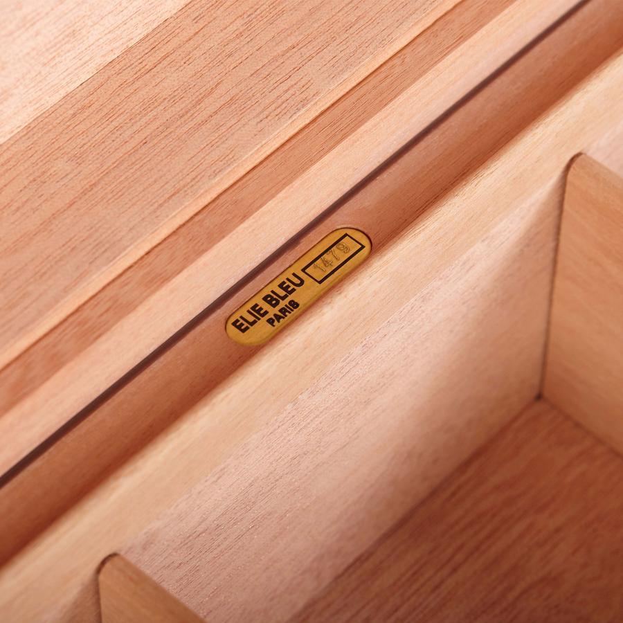 Habanos Specialist Vietnam ACCESSORIES Hộp gỗ đựng Xì Gà loại 75 điếu màu đen nhãn hiệu Alba.  Kích thước (30 x 24.5 x 11.2 cm).