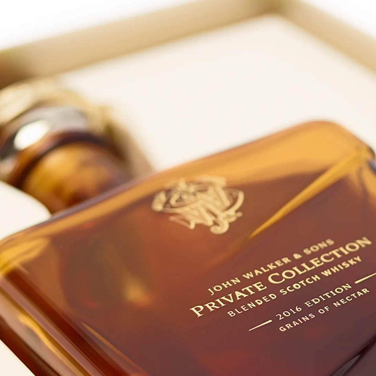 John Walker &amp; Sons PREMIUM WHISKY 70cl JOHN WALKER &amp; SONS PRIV COL 2016